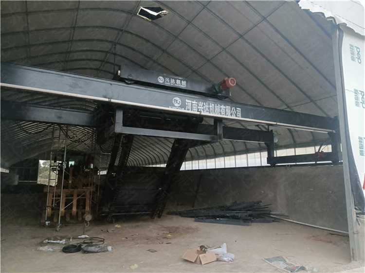 污泥糞便深槽好氧發(fā)酵鏈板翻拋機