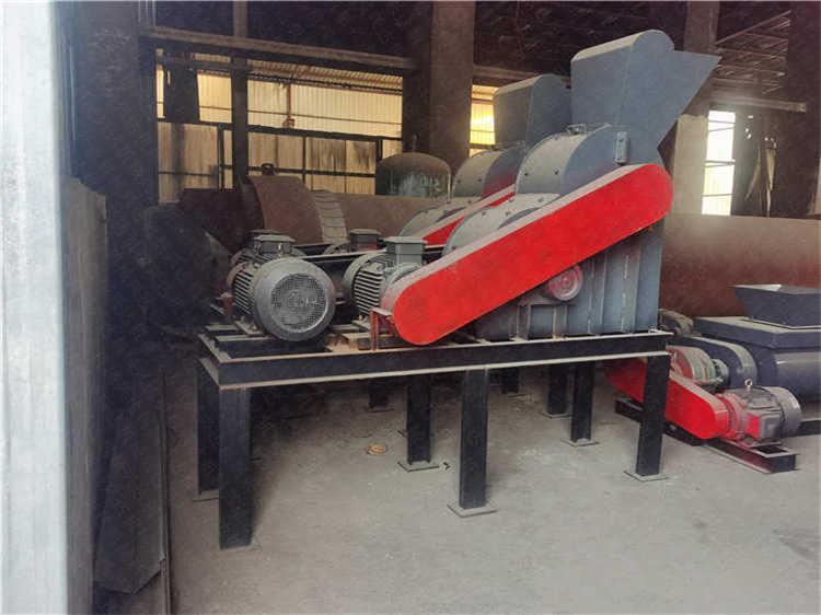 羊糞雙級粉碎機出料力度細,生產量大