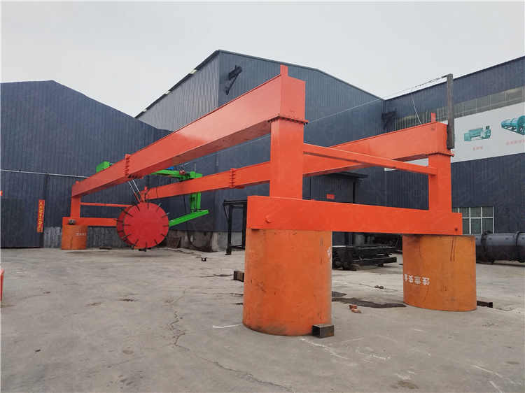 雞糞秸稈鋸屑廢棄物發酵翻堆設備 高深度大跨度葉輪式輪盤翻拋機