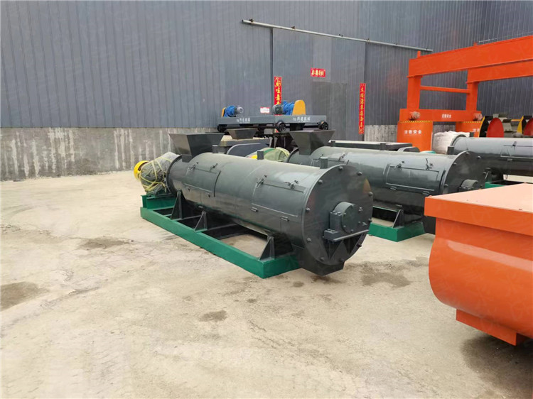 有機肥顆粒生產設備,豬糞雞糞濕物料攪齒造粒機,造粒均勻,產量大