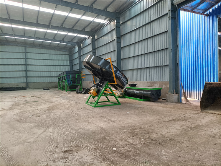 加工年產(chǎn)3萬噸的鴨糞有機(jī)肥生產(chǎn)線所用設(shè)備需要注意什么