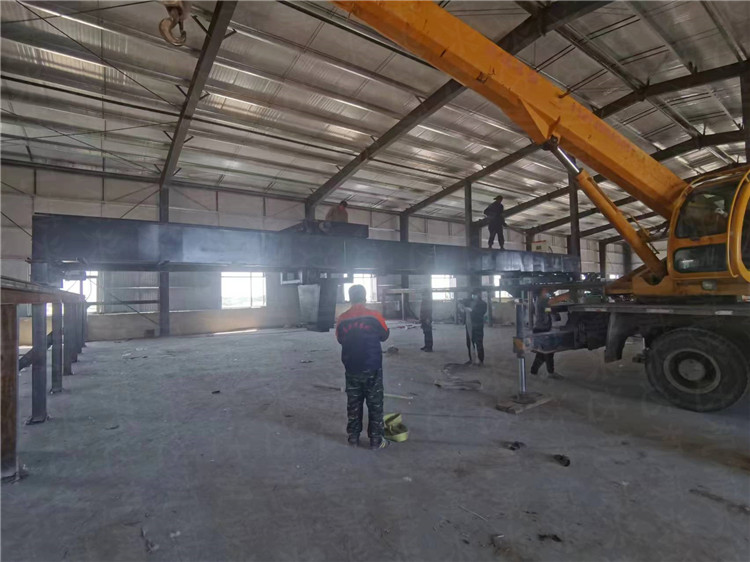 可實現大跨度高深度好氧堆肥有機肥設備,輪盤翻拋機,牛糞無死角翻堆機