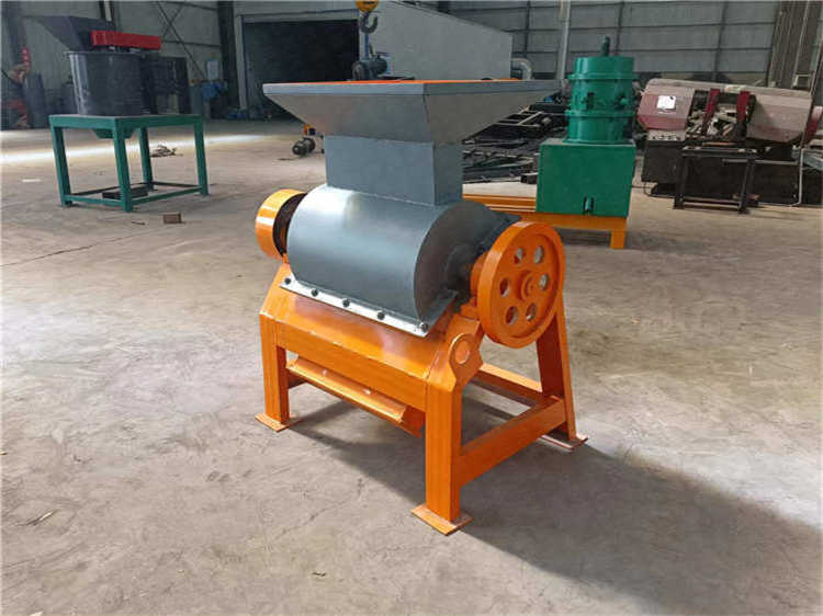 肥料破碎加工設備,顆粒硬塊尿素粉碎機,高強度破碎化肥處理設備