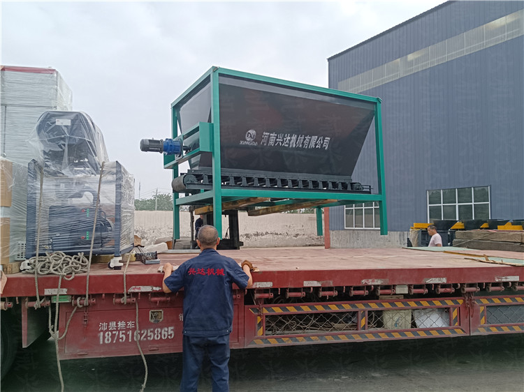 有機肥鏟車料倉,生產線肥料給料機,生物肥加工設備