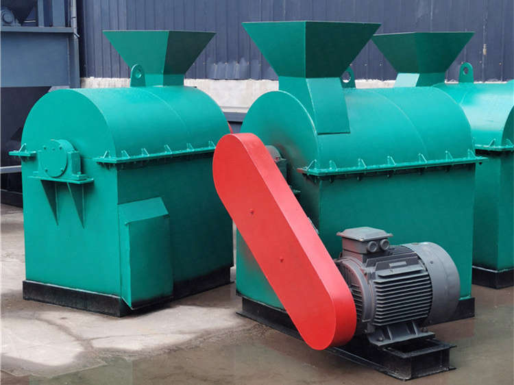 豬糞雞糞有機(jī)肥半濕物料粉碎機(jī),有機(jī)肥堆肥發(fā)酵粉碎機(jī)設(shè)備,生產(chǎn)廠家