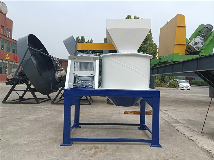 菌菇渣雞糞立式粉碎機 有機肥破碎設備 肥料打碎下料順暢 無堵塞