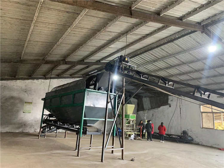 定制小型粉狀有機肥生產線配套設備 羊糞有機肥滾筒篩分機 自動化效率高